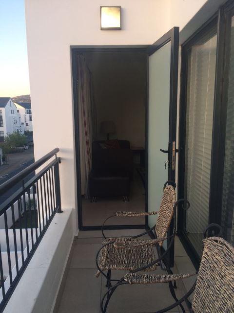 To Let 1 Bedroom Property for Rent in De Velde Western Cape